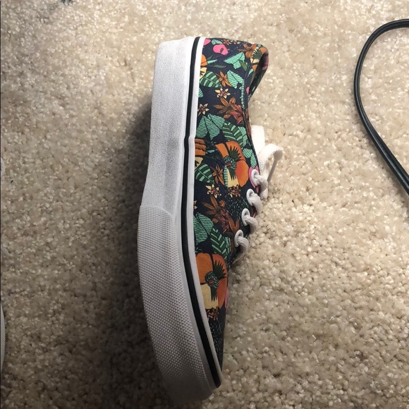 VANS only wore once - Picture 5 of 7